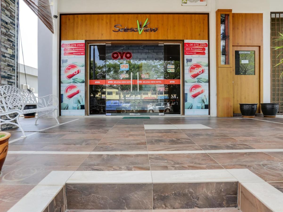 Hotel OYO 89617 Selesa View Bukit Gambir Exterior foto